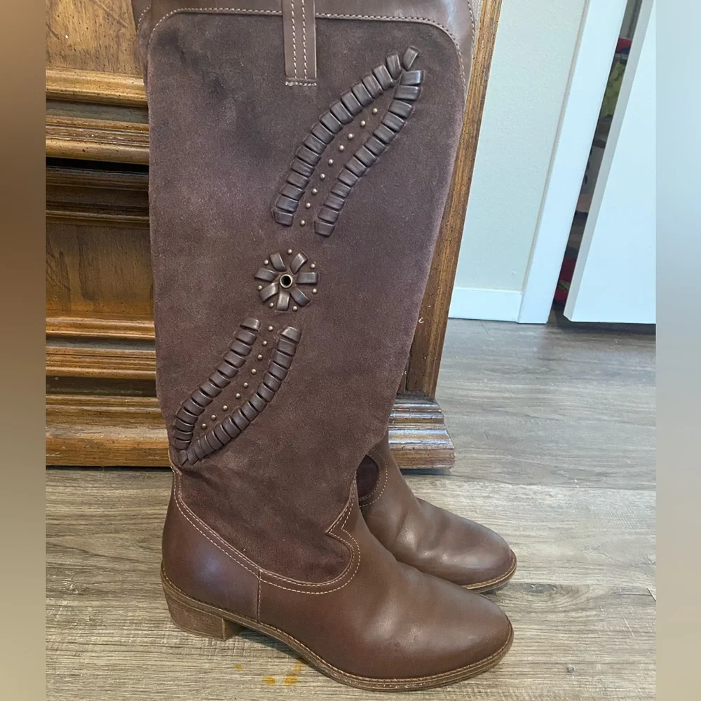 Brioso Sedona Leather Brown Knee-High Boots with Embellishments - Picture 5 of 11